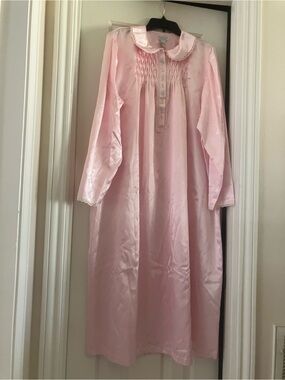Vintage Erika Taylor Intimates Pink Satin Smocked Nightgown Lace Collar